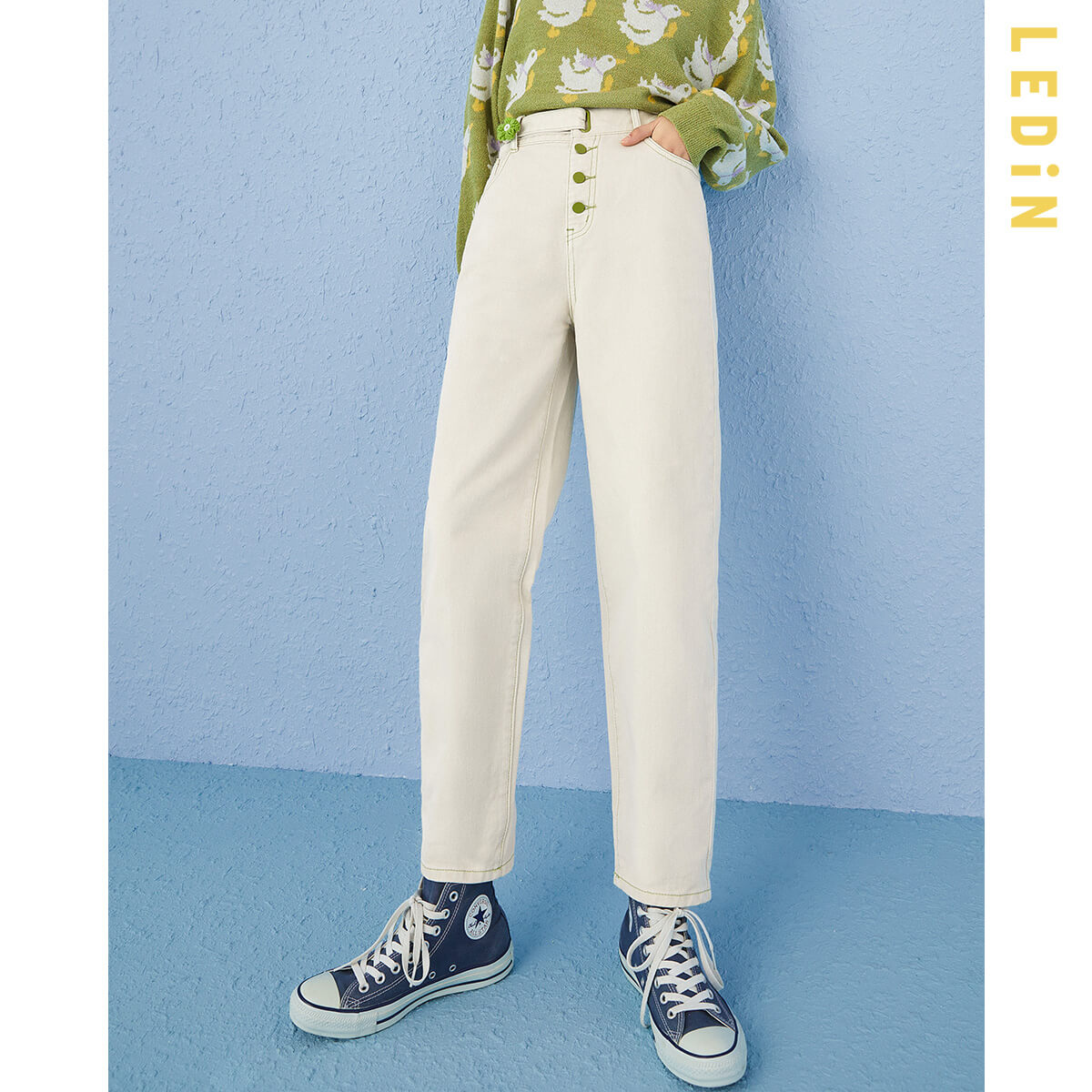 กางเกงยีนส์ผู้หญิงทรงตรงฤดูใบไม้ผลิปี 2021 กางเกงยีนส์ผู้หญิงลายดอกไม้เด็กใหม่ทรงหลวม กางเกงยีนส์ผู้หญิงทรงตรงฤดูใบไม้ผลิปี 2021 กางเกงยีนส์ผู้หญิงลายดอกไม้เด็กใหม่ทรงหลวม